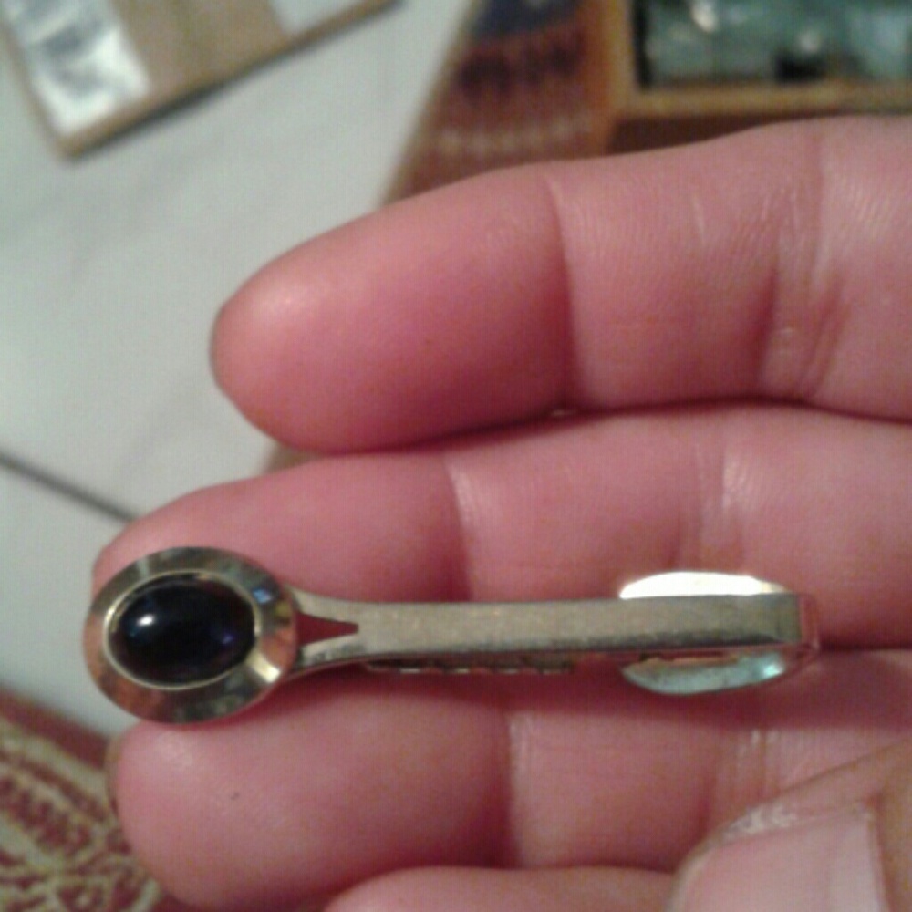 SALE! Shields silvertone vintage tie bar clasp